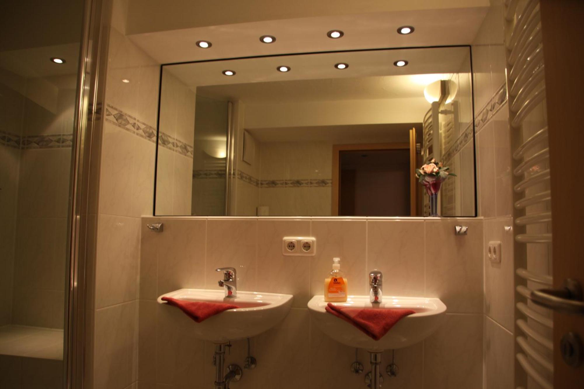 Ferienwohnung Am Zierhutbach Kranzberg ミッテンヴァルト エクステリア 写真